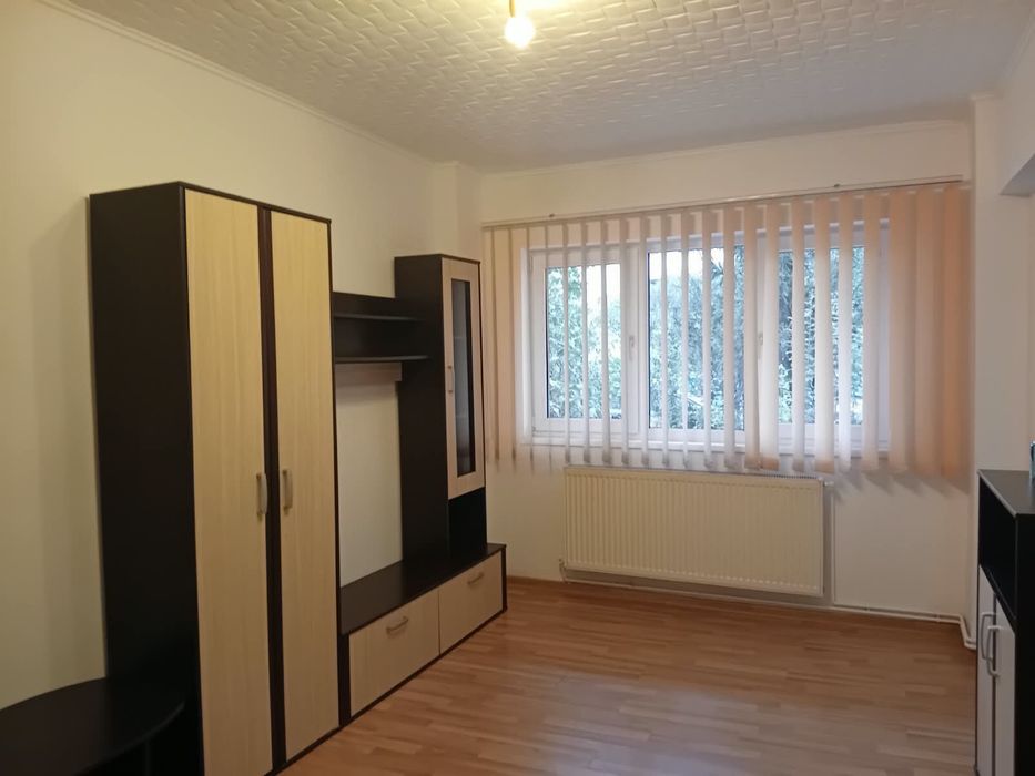 Garsoniera de inchiriat zona Rahova