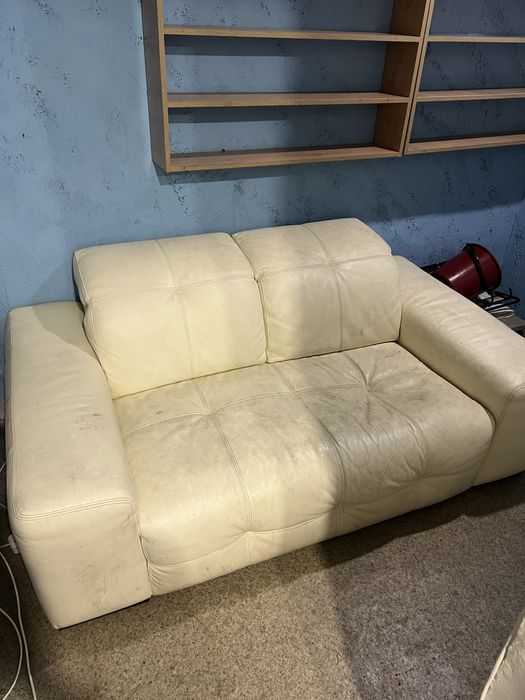 Диван б/у кожаннный