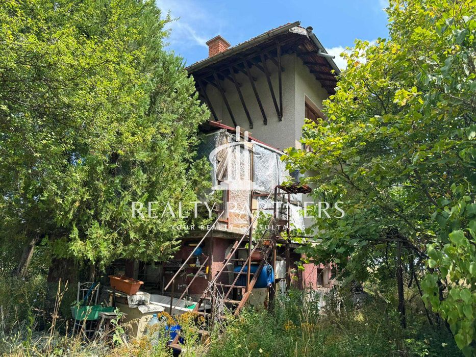 Продава КЪЩА - с. Кошарево, обл. Перник