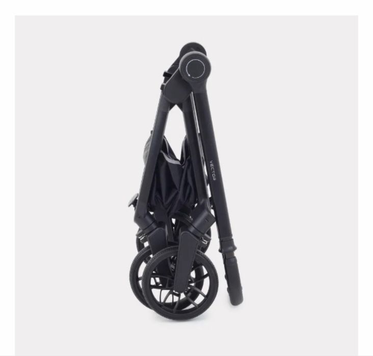 Продам коляску  в очень хорошем состоянии.