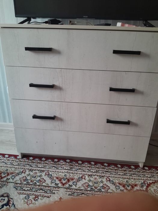 Комод,прихожую б/у в хорошем состоянии