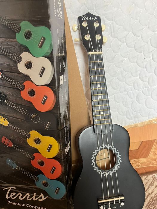 "Укулеле-сопрано 21" в черном цвете