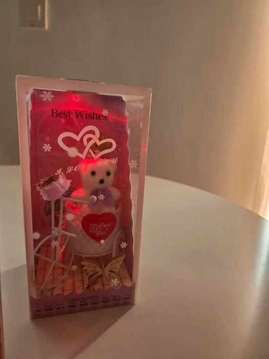 Martisor ursulet pe bicicleta happy life cu luminite