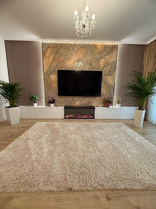Model unic cu living extra large in Santandrei
