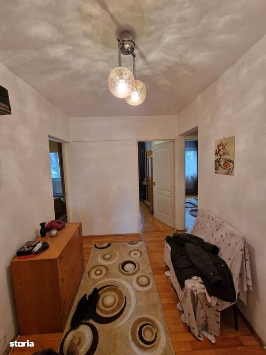 Ap 4 camere decomandat 72 mp 2 balcoane etaj 2 Calea Dumbrăvii/ Dioda