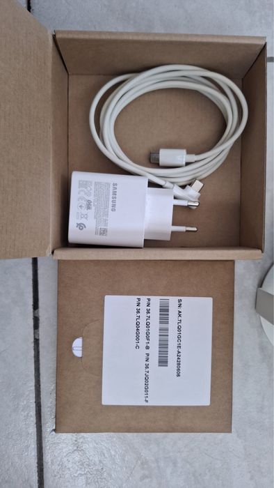 videoproiector samsung the freestyle Gen2 full HD 1920× 1080 wireless Bluetooth 5.2