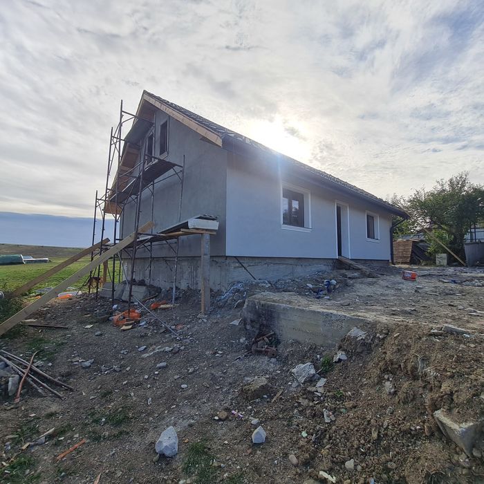 Amenajari interioare și exterioare