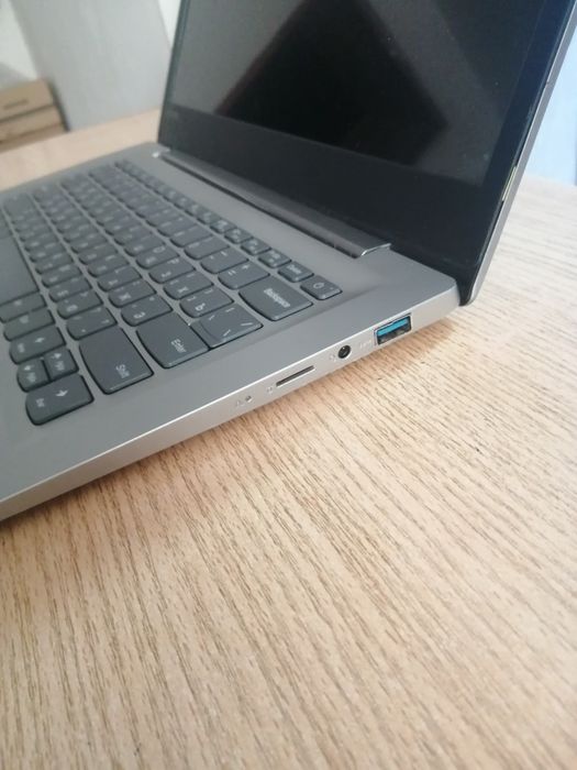 Lenovo SSD 4Gb/DDR4. Батарея 5 час.
