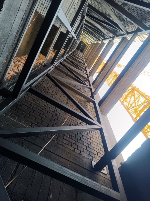 Lift uchun metallokonstruktsiy