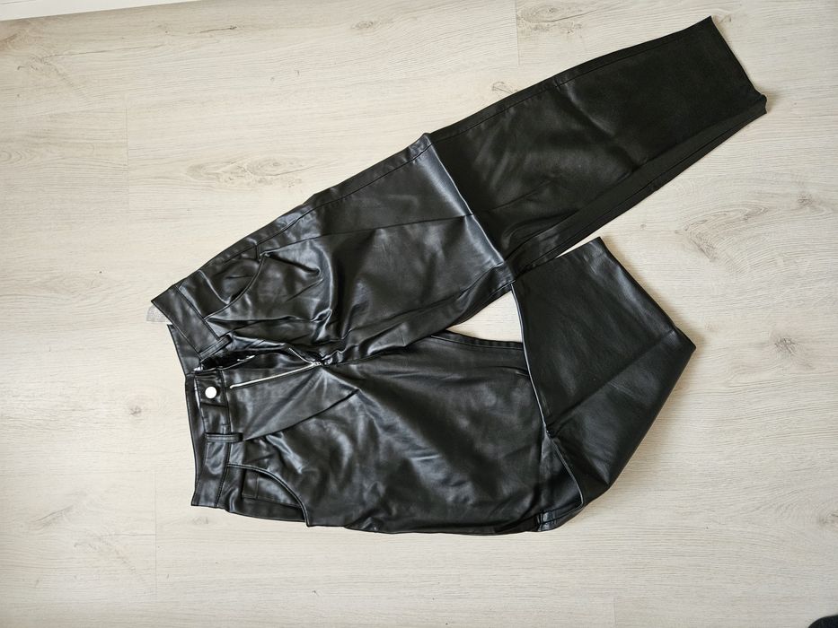 Кожен панталон Zara