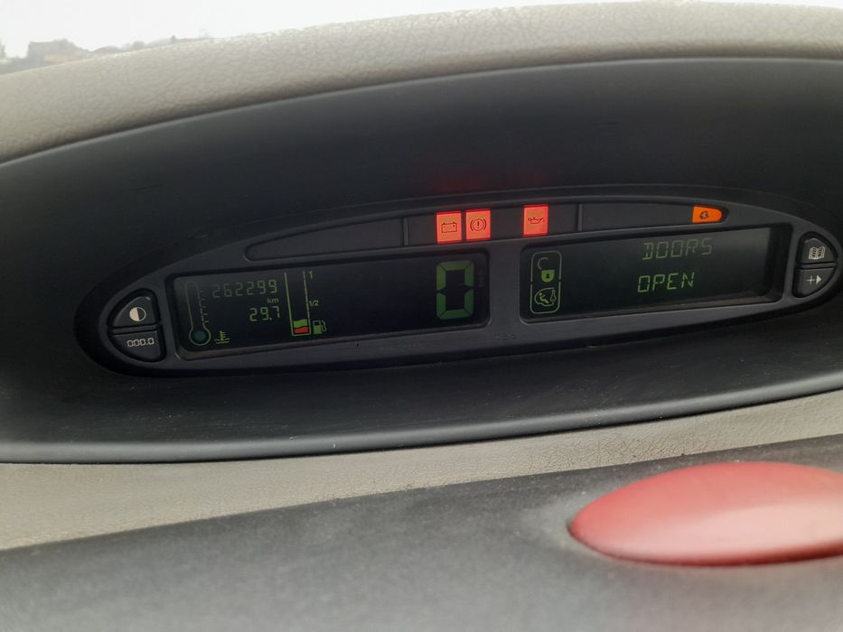 Ситроен ксара пикасо 2.0 хди 90 коня