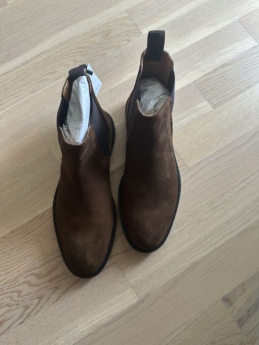 Chelsea boots din piele intoarsa, EU41.