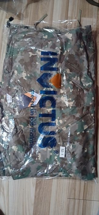 Tinuta militara  marimea 52