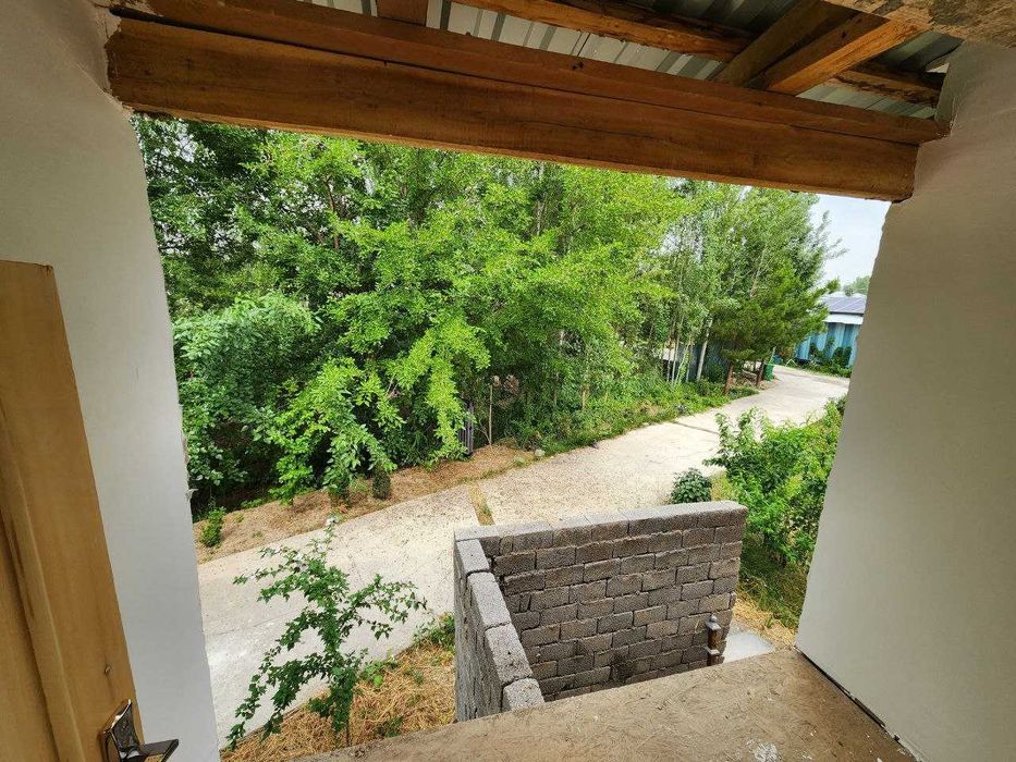 Янгибозор 5 соток земли с 2 студия-домами