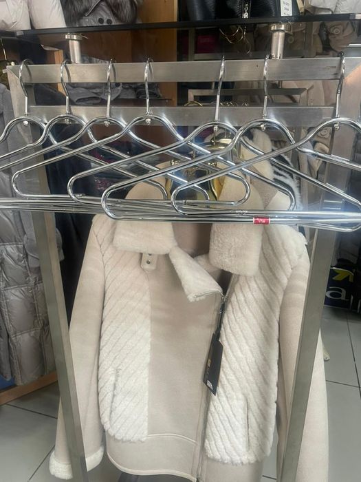 Вешалки для вещей