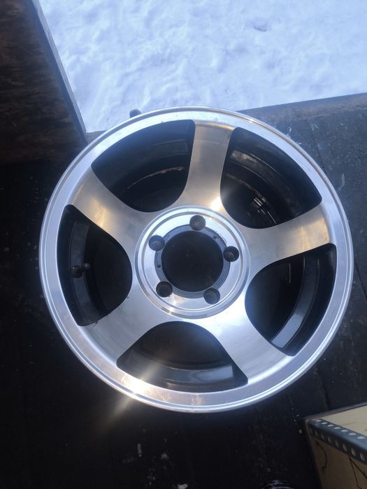 Продам четыре диска на уаз