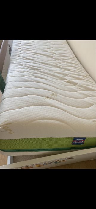 Двулицев матрак с гаранция San Mateo мемори с алое вера