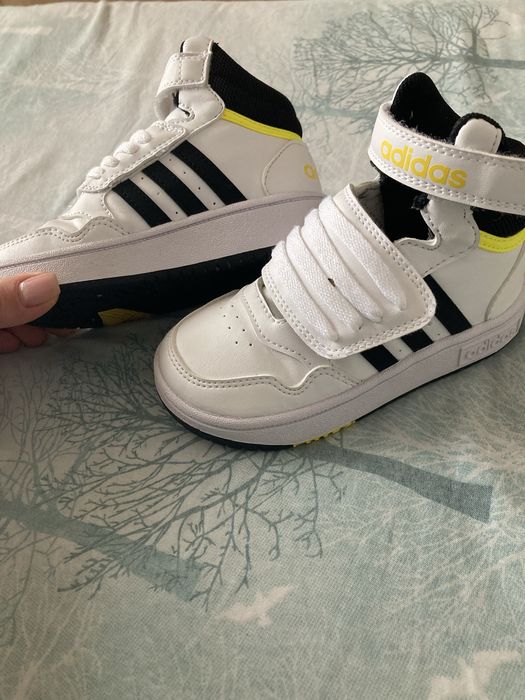 Детски ботуши на Адидас