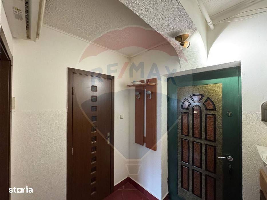 Apt. 2 camere cu centrala proprie -Vladimirescu Centru