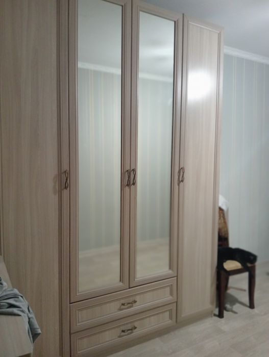 Спальний гарнитур