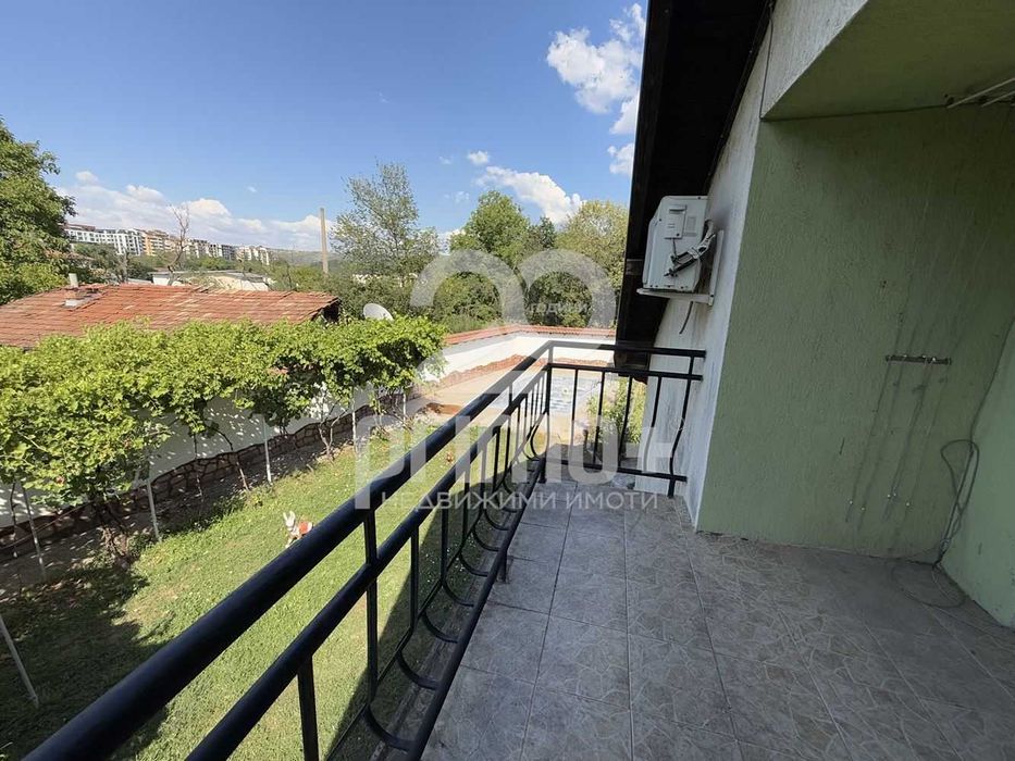 Продава се Къща в Велико Търново, Център - 150 кв.м за 1994 €/кв.м - Снимка #13