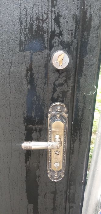 Металлические двер на квартиру