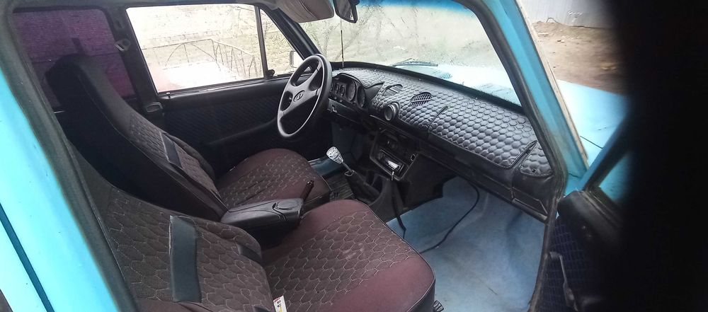 Vaz 2106 sotiladi