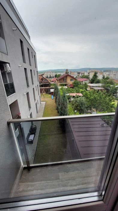 Inchiriez apartament cu 2 camere zona Ira