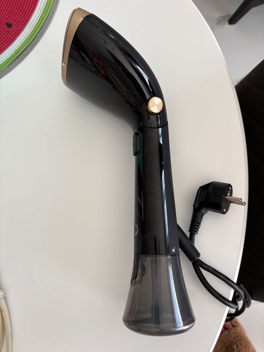 Вертикална ютия PHILIPS Series 7000 STH7060/80, 1500W, 0.2l, черно-златно