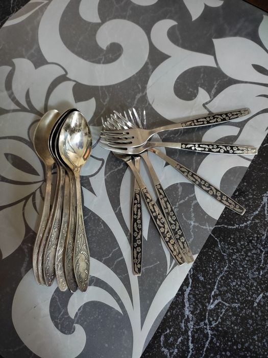 Столовые приборы