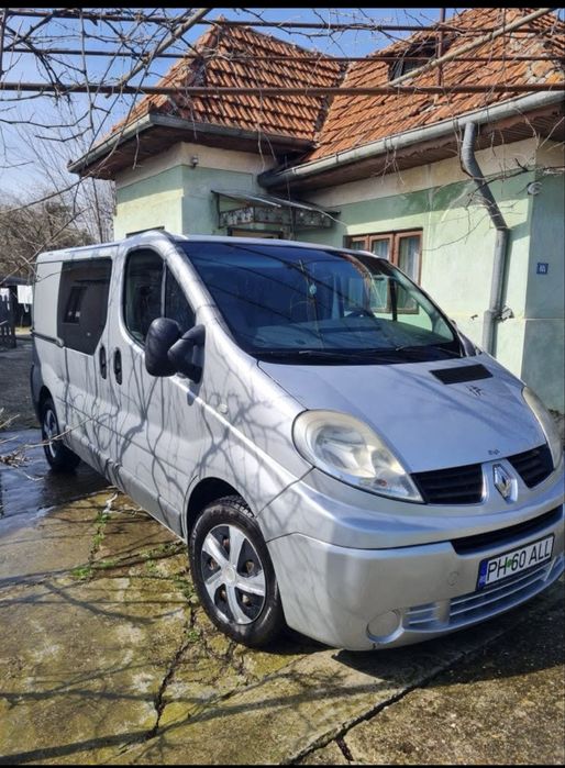 Vând / Schimb Renault Trafic mixt 6 locuri+marfă