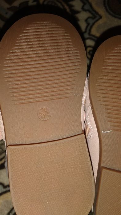 Продам новые очень красивые 22 рр