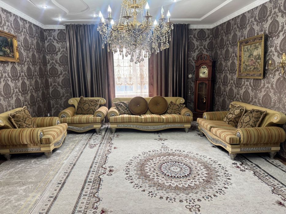 Продам диван диван 2 кресло б/к 200000  Алматы