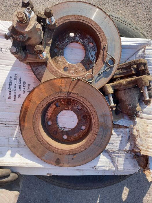 ОПЕЛ Зафира-калник, кормилна кутия,вакум помпа,дебитомер,носачи,други