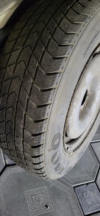 Летняя резина KUMHO  175 /70 /13 на  диске накаченая