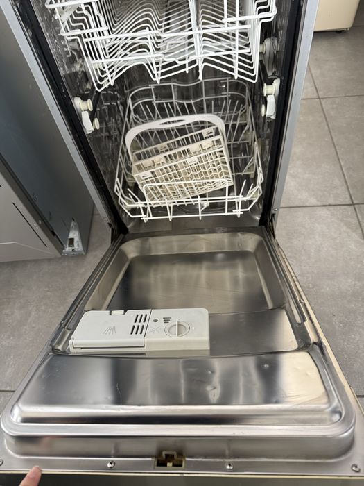 Съдомиялна за  вграждане Candy