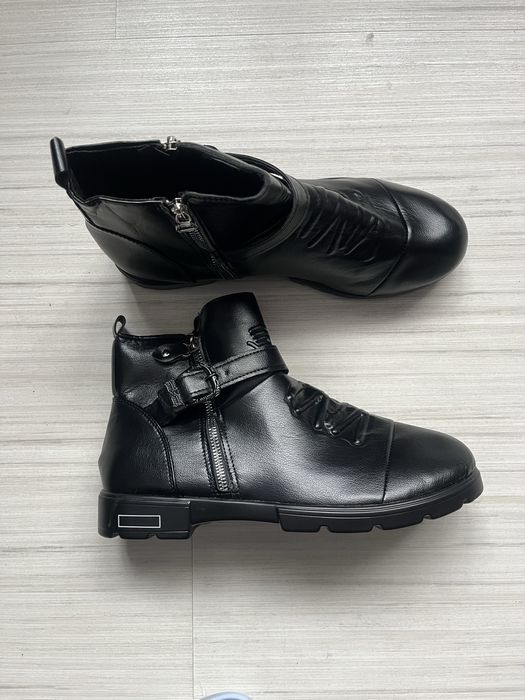 10 евро нови мъжки тънки боти номер 40,43