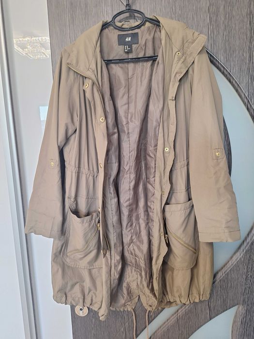 Cardigan H&M marimea 40. Este folosit 2 zile. Pret 75lei.