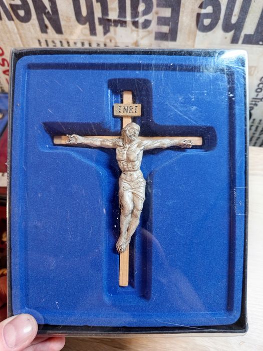 Кръст/ Разпятие за стена