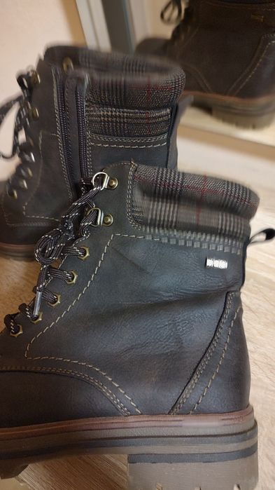 De vânzare ghete iarna băieți,siret și fermoar, căptușiți,mărime 37