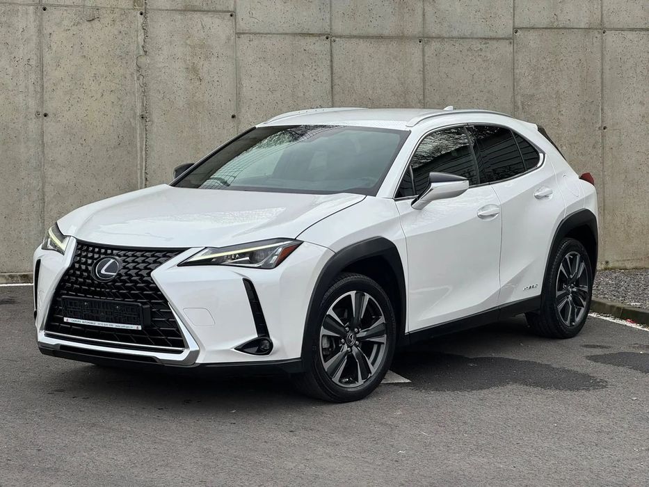 Lexus UX Istoric service / TVA / Finantare / Garantie tehnica RAR
