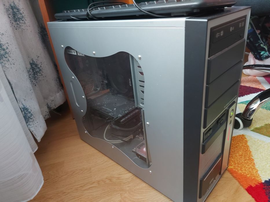 Gtx 1650 Ryzen 3 3300 16 G ddr4 HDD 500G