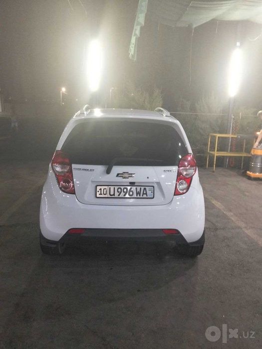 Chevrolet spark.
