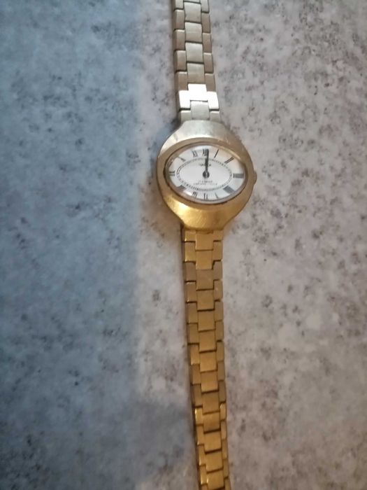 Позолоченные часы Чайка 17 камней, женские. СССР.