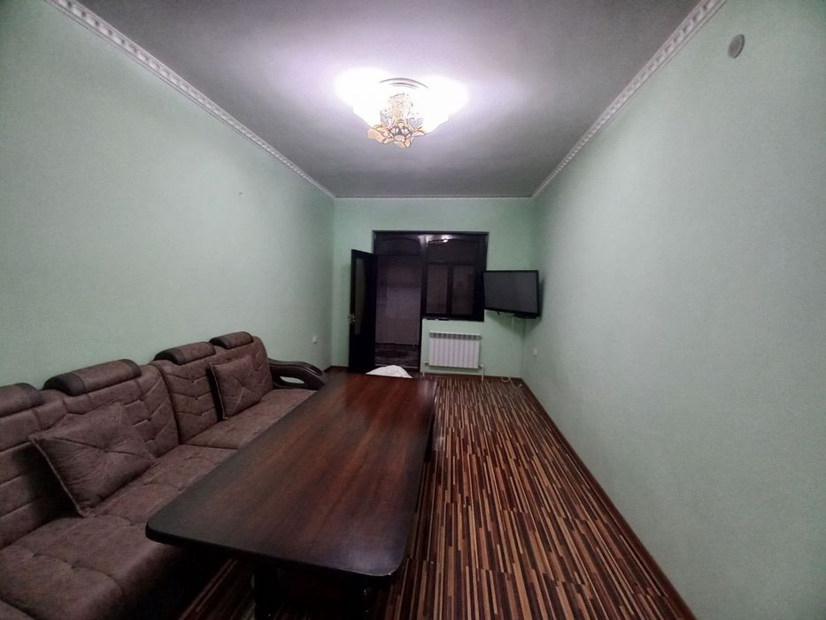 Новастройка 3 хона 3 этаж Гагарина табака олдида.Агентство