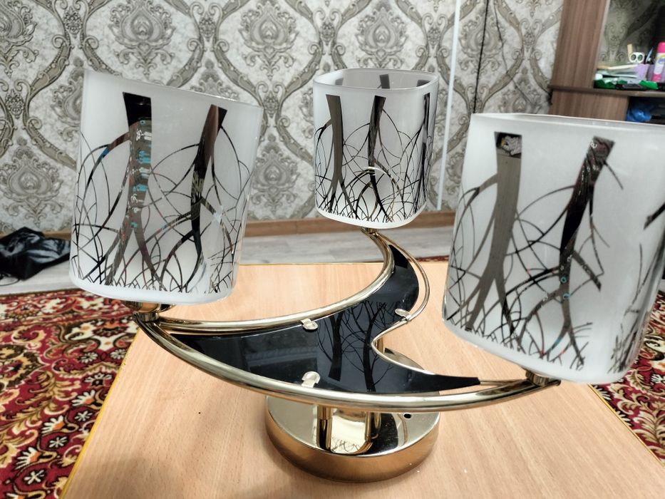 Продам 3 х рожковую люстру