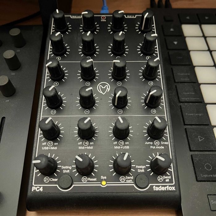 Faderfox PC4 midi controller