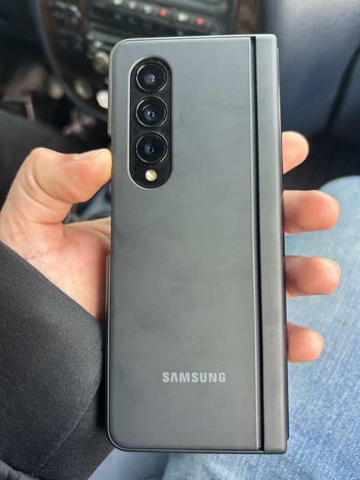 Samsung z fold 4