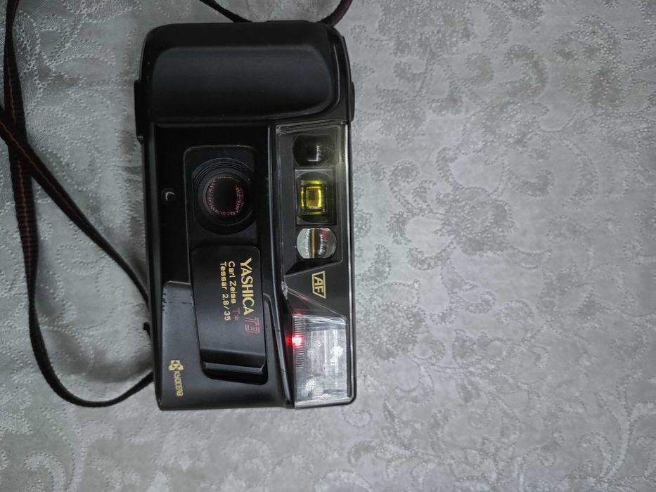 Фотоапарат -Yashica T3 AF