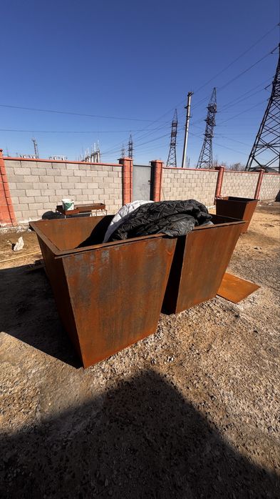 Новый мусорный контейнер